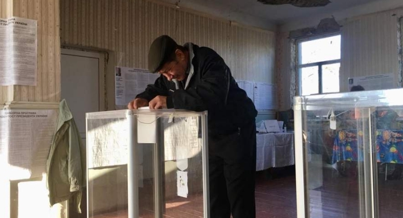 На Смілянщині виборець напідпитку проголосував із четвертої спроби