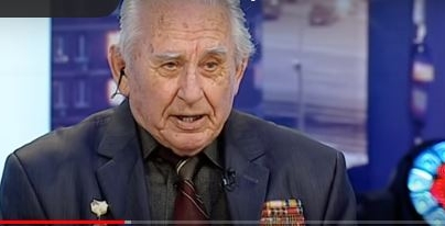 Заради перспективи виграти мільйон черкаський дідусь витрачає останні копійки (відео)