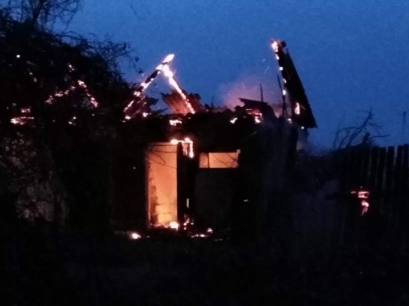 На Золотоніщині згоріла надвірна споруда (фото)