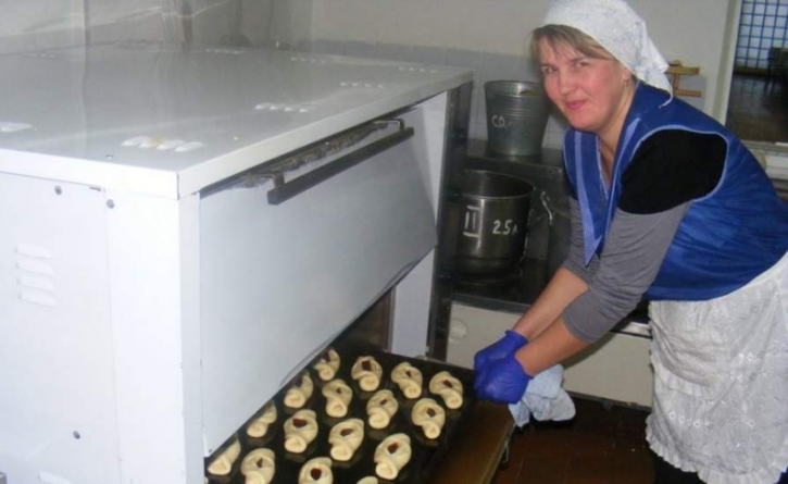 У одній з громад Черкащини випікають диво-пиріжки для школярів