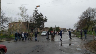 На Чорнобаївщині перекрили дороги через поганий стан