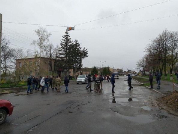 На Чорнобаївщині перекрили дороги через поганий стан