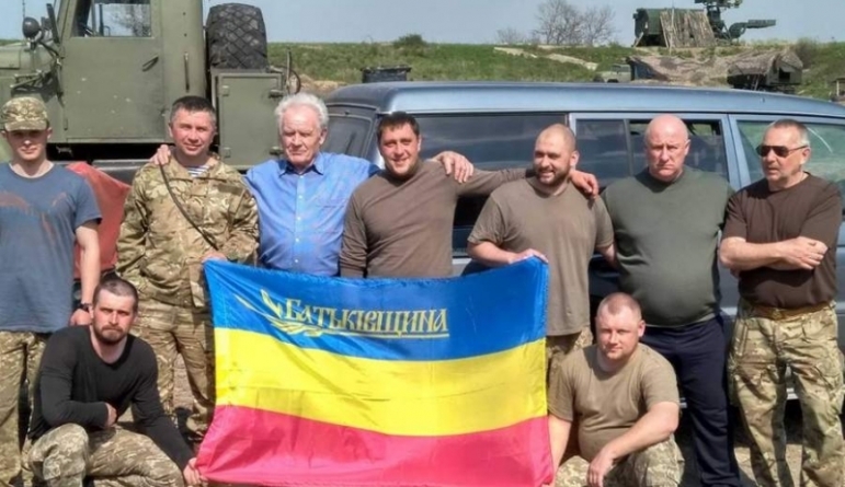 “Батьківщинівці” відправили Великодні подарунки у зону військових дій на Донбас