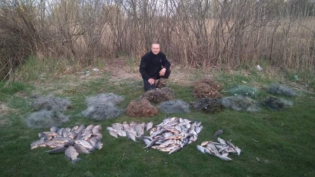 На черкаській річці екологи виявили 14 браконьєрських сіток з рибою