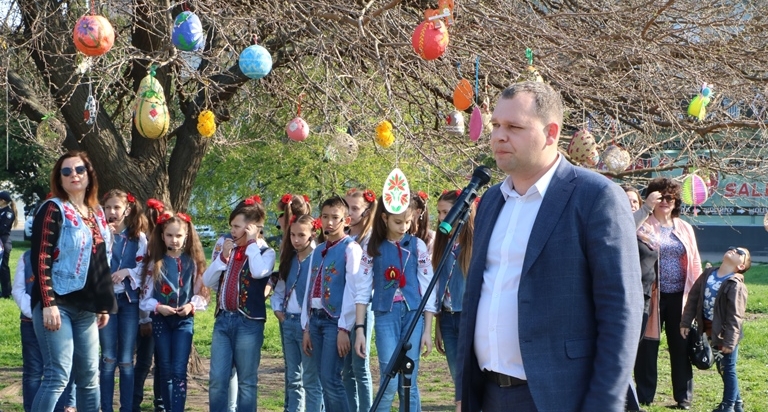 У Черкаському сквері “Юність” стартував Великодній фестиваль (фото)