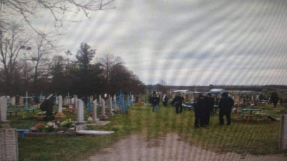 На Черкащині підлітки розгромили кладовище