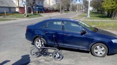 У Черкасах не розминулися Skoda з велосипедистом