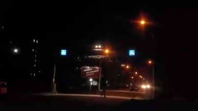 У Черкасах продовжують встановлювати дорожні знаки з підсвіткою (відео)