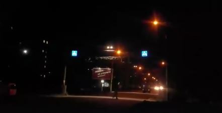 У Черкасах продовжують встановлювати дорожні знаки з підсвіткою (відео)