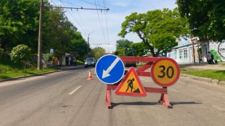 У Черкасах активно ремонтують дороги (фото, відео)