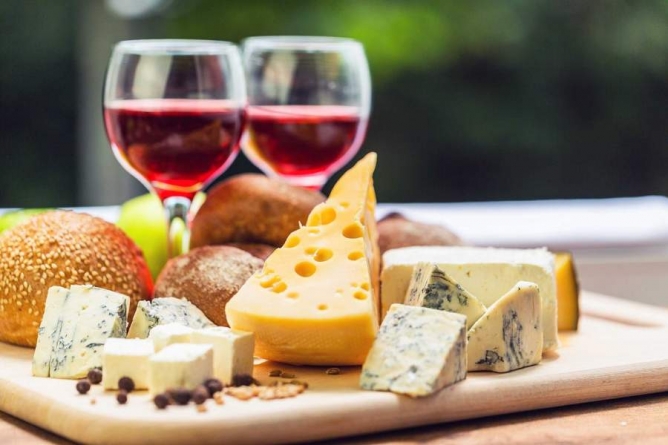Фестиваль сиру та вина проведуть на Черкащині вже наступних вихідних