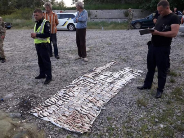 Рибних браконьєрів, які завдали збитків на 65 тис.грн., затримали на Черкащині