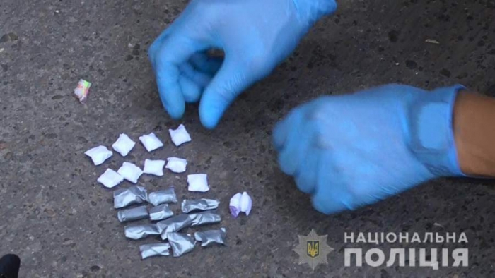 На Черкащині була затримана група збувачів тяжкого наркотику (фото, відео)