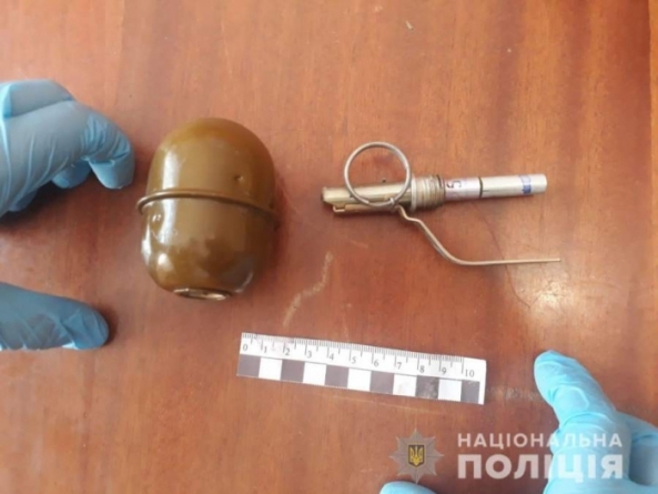На Чигиринщині чоловік зберігав гранату та боєприпаси