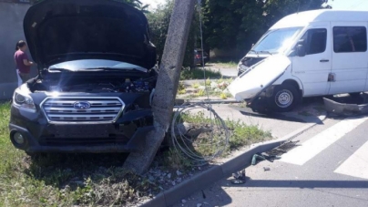 ДТП в Черкасах: пошкоджено дорожній знак та електроопору