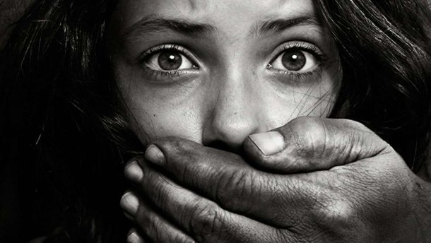 До Дня боротьби з торгівлею людьми у Черкасах безкоштовно покажуть фільм “Жінка в полоні”