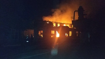 Масштабна пожежа в Черкасах: горів деревообробний цех