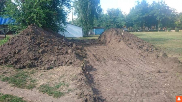 У Ватутіному будівельники побили чиновницю