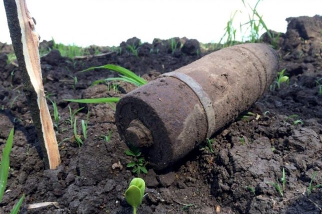 На Черкащині знайшли мінометну міну та артилерійський снаряд