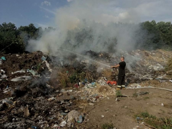На Черкащині горіло сміттєзвалище