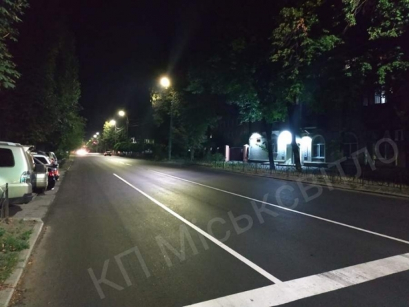 Ще одна вулиця у Черкасах засяяла новими ліхтарями