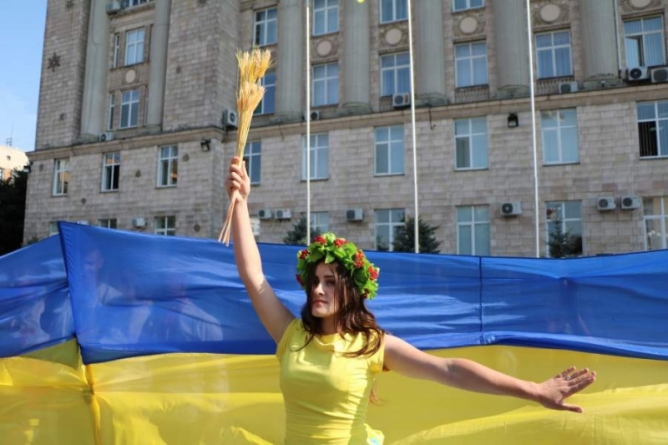 У Черкасах урочисто відзначили День Прапора України (фото)
