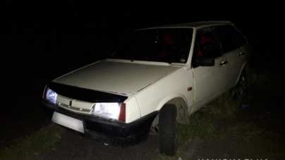 На Черкащині двоє чоловіків викрали автомобіль