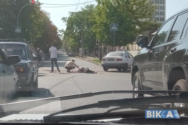 У Черкасах під час ДТП з авто випала жінка