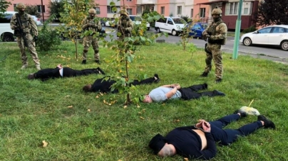 Поліція одночасно затримала учасників озброєного угрупування у Києві, Вінниці та на Черкащині (фото)