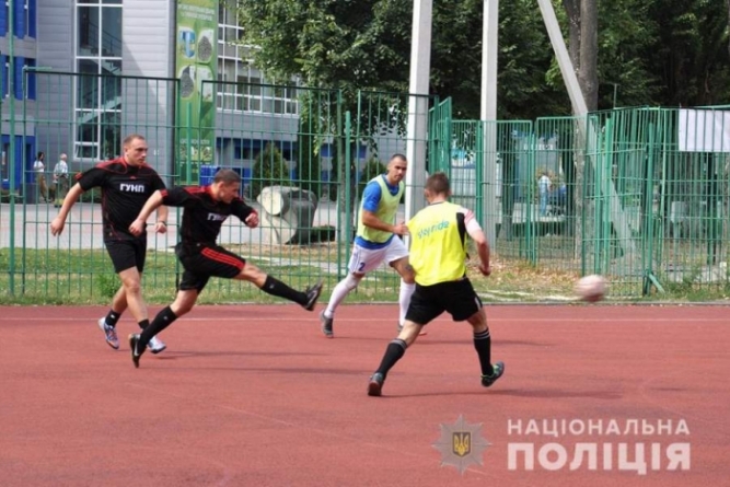 Черкаські поліцейські змагалися за Кубок начальника ГУНП з міні-футболу (фото, відео)