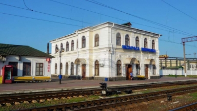 На станції ім. Тараса Шевченка черкащанин травмувався, намагаючись зупинити потяг