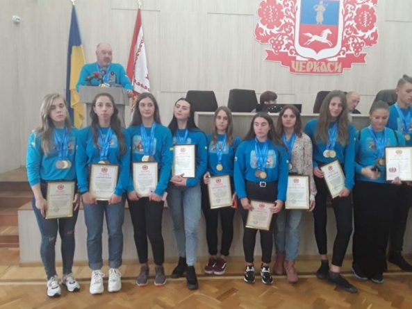 У Черкасах нагородили чемпіонів-веслувальників