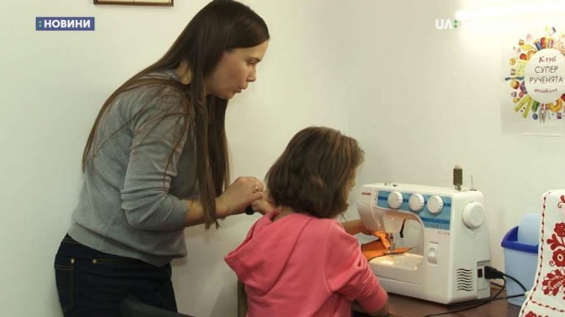 Курси шиття для дівчаток з малозабезпечених родин відкрила черкащанка