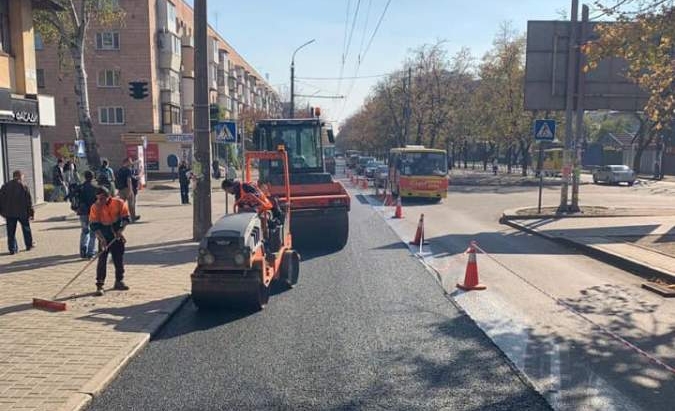 Бондаренко про ремонт доріг: виходимо на відмітку у 200 тис.м квадратних (відео)