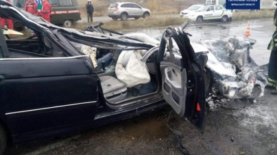 В’їхав у вантажівку: в ДТП під Черкасами загинув водій