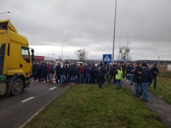Аграрії Черкащини разом з представниками ще 12-х областей протестували проти продажу землі