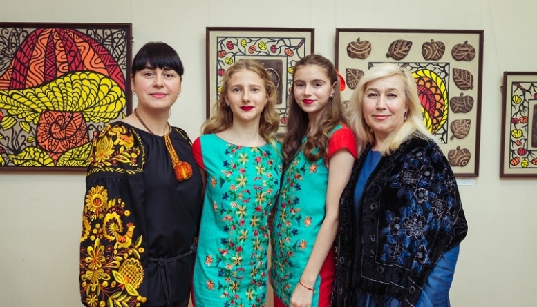Талановиті майстрині з Черкас представили свої роботи в Музеї видатних діячів української культури