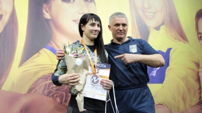 Дві черкащанки стали переможницями на Кубку України з боксу
