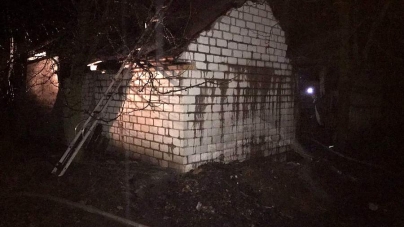 На Канівщині через коротке замикання згоріла надвірна споруда