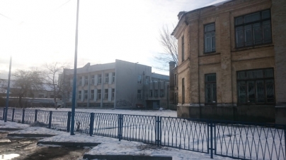 Біля Центру дитячої і юнацької творчості у Черкасах хочуть облаштувати нове місце відпочинку