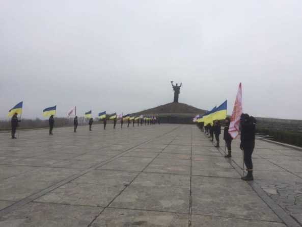 Покладання квітів з нагоди річниці визволення Черкас від фашистських загарбників відбулося в обласному центрі (фото)