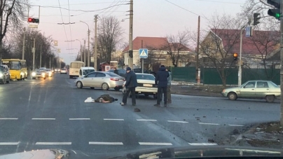 У Черкасах автівка збила дідуся