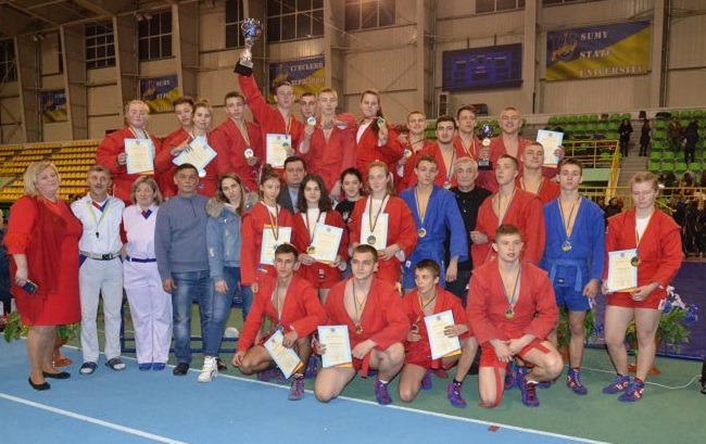 Черкащани перемогли на молодіжному чемпіонаті з самбо