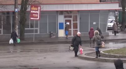 У Черкасах штрафують пішоходів за перехід у невстановленому місці (відео)