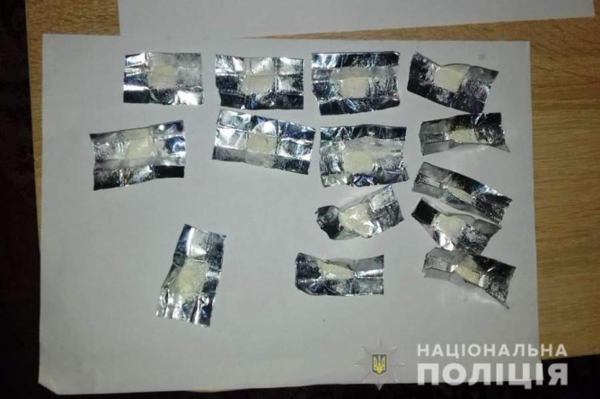 На Черкащині затримали групу осіб, які підозрюються в організації збуту наркотиків