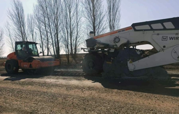 Продовжується ремонт автодороги Київ-Знам’янка у Городищенському та Смілянському районах