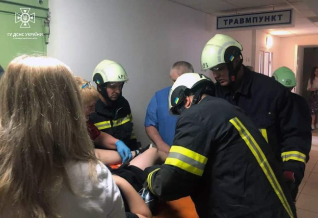 У Черкасах рятувальники звільнили ногу 8-річного хлопчика