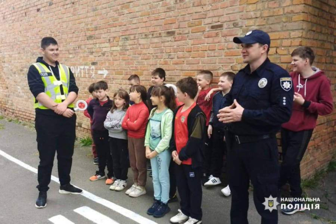Правоохоронці Звенигородщини провели профілактичні лекції зі школярами