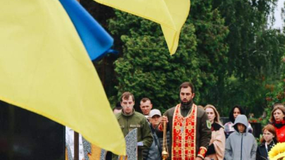 Поминальну суботу перед Трійцею міський голова Анатолій Бондаренко провів у колі полеглих захисників