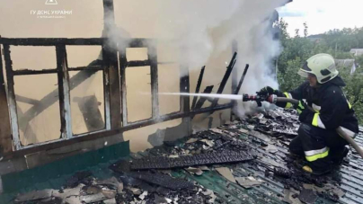 У Звинигородці рятувальники ліквідували пожежу в гаражі